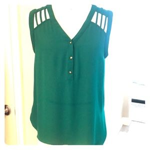 Akira Green tunic